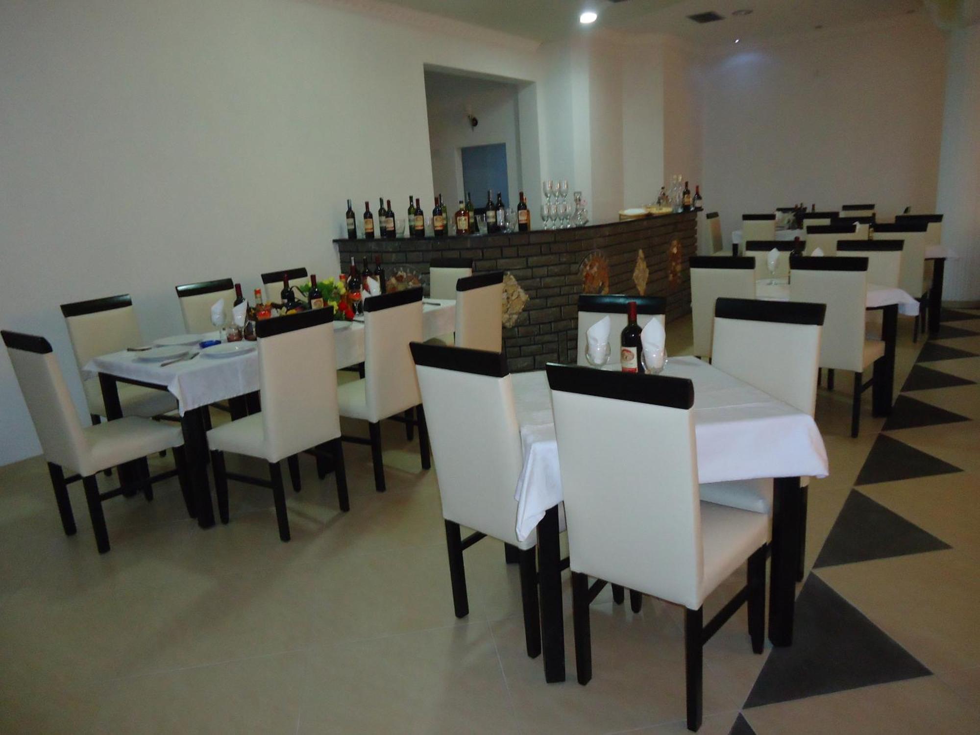 Hotel Albatros Prizren Extérieur photo