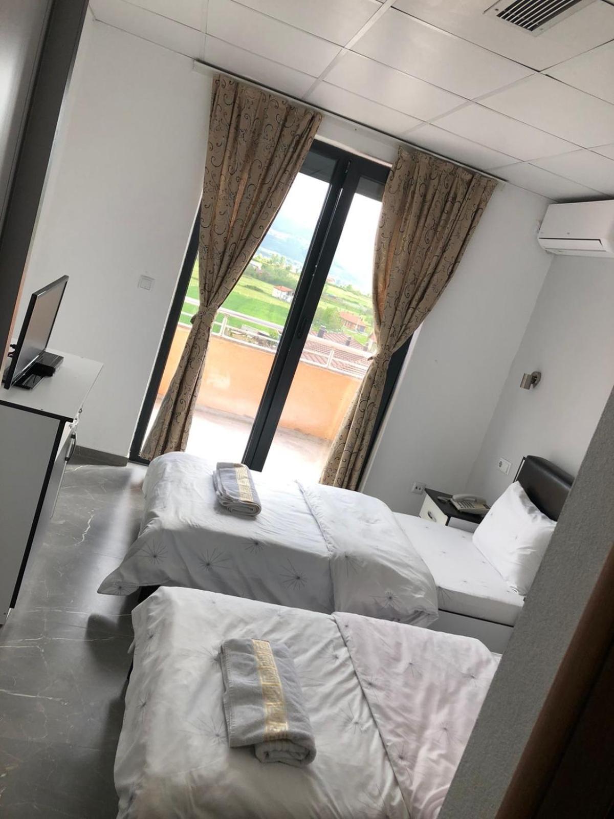 Hotel Albatros Prizren Extérieur photo