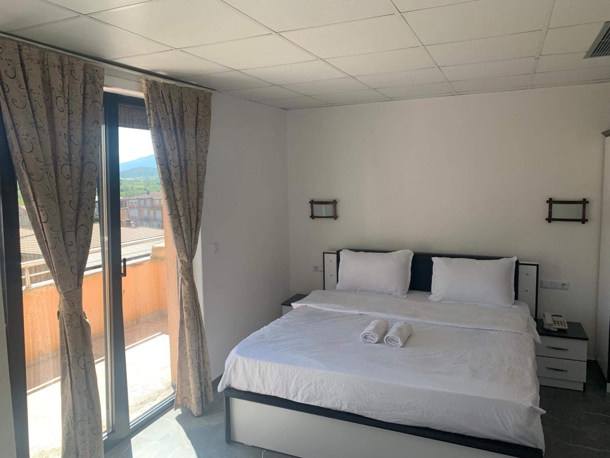 Hotel Albatros Prizren Extérieur photo
