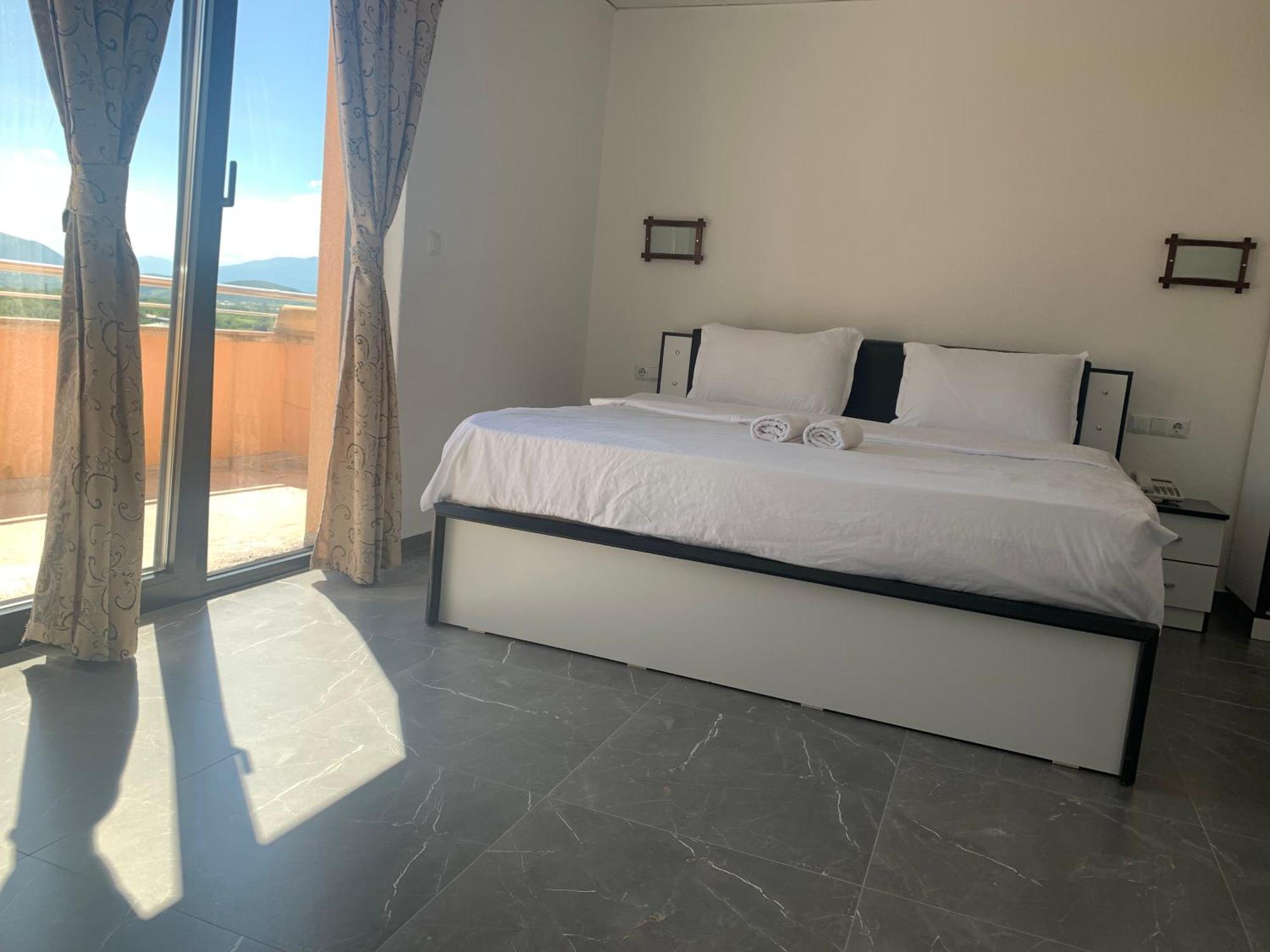 Hotel Albatros Prizren Extérieur photo