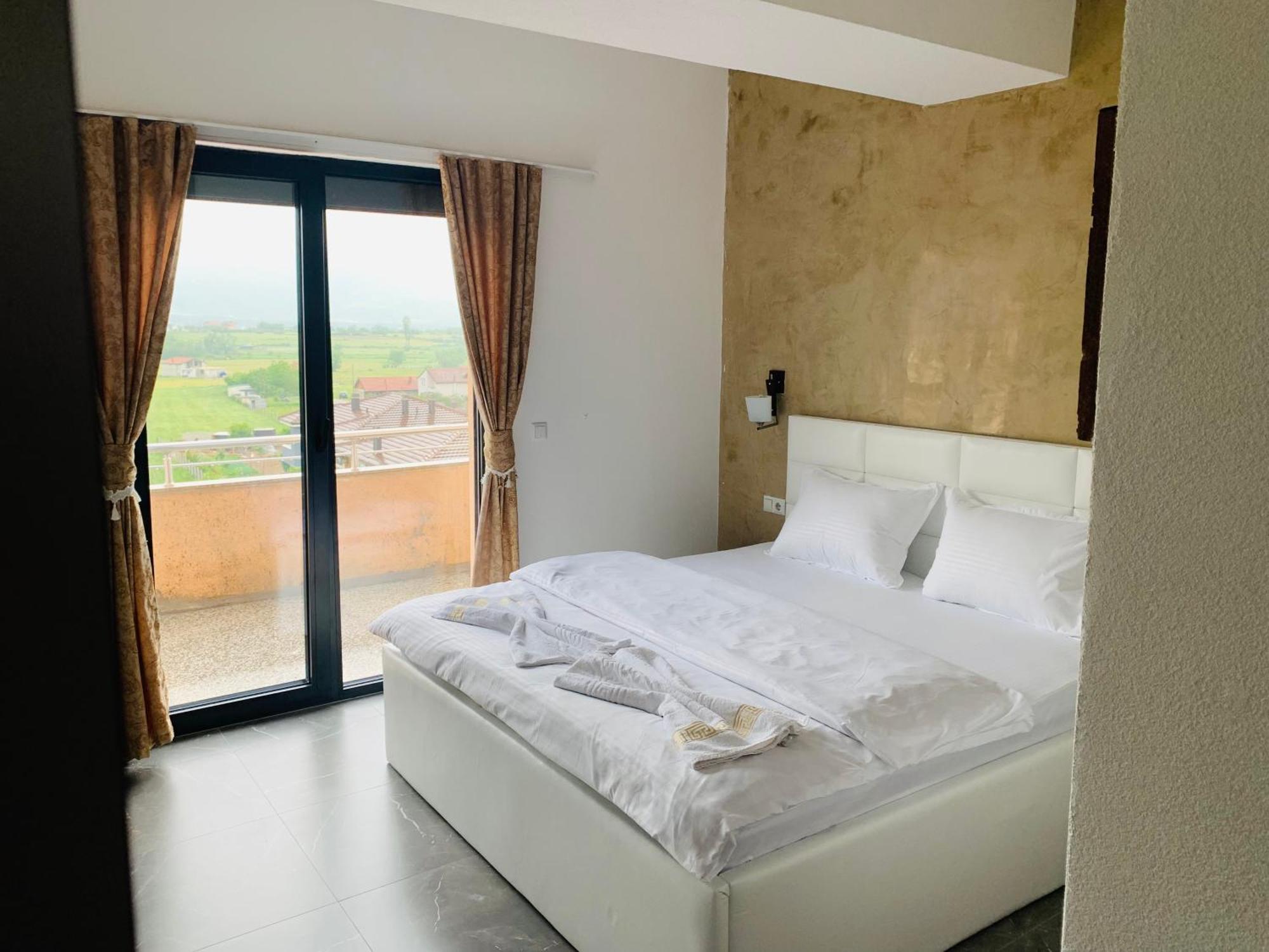Hotel Albatros Prizren Extérieur photo
