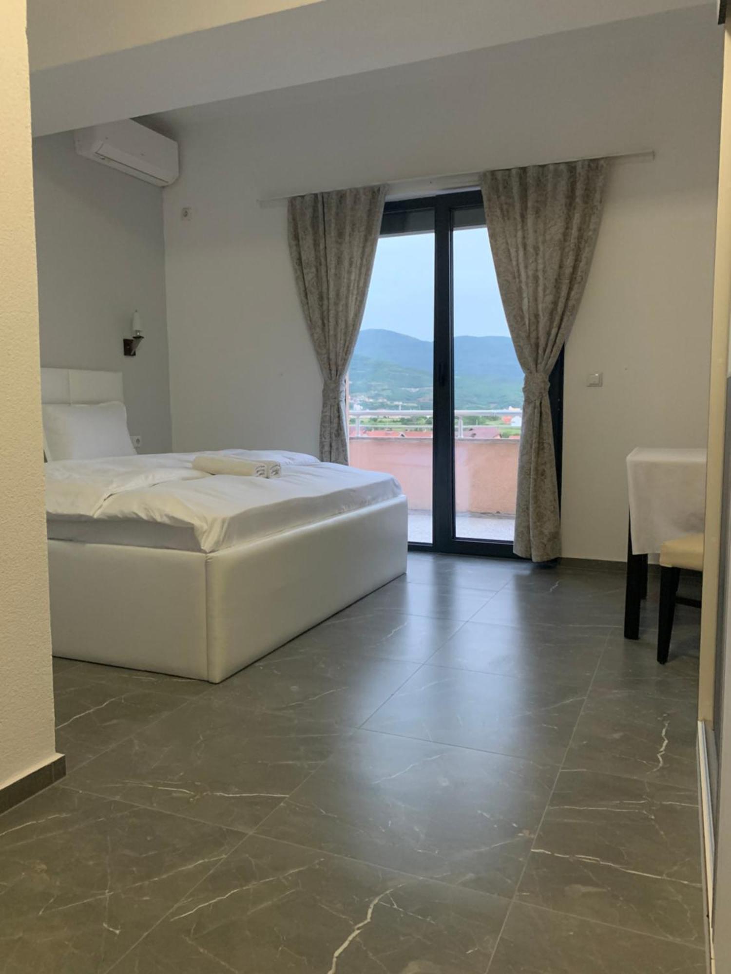 Hotel Albatros Prizren Extérieur photo