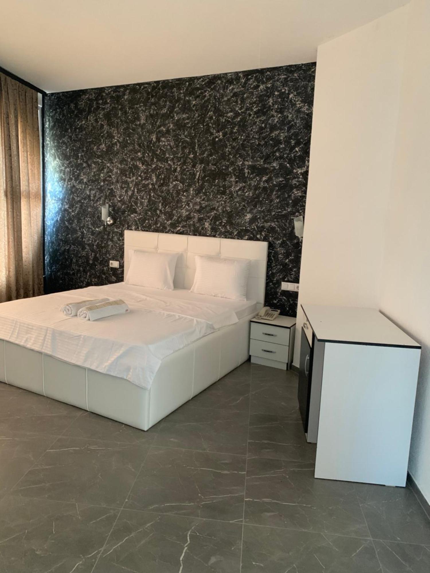 Hotel Albatros Prizren Extérieur photo
