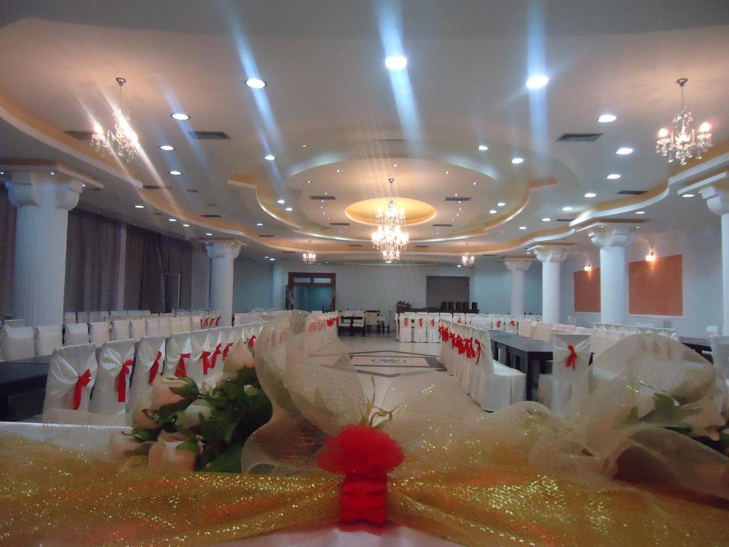 Hotel Albatros Prizren Extérieur photo