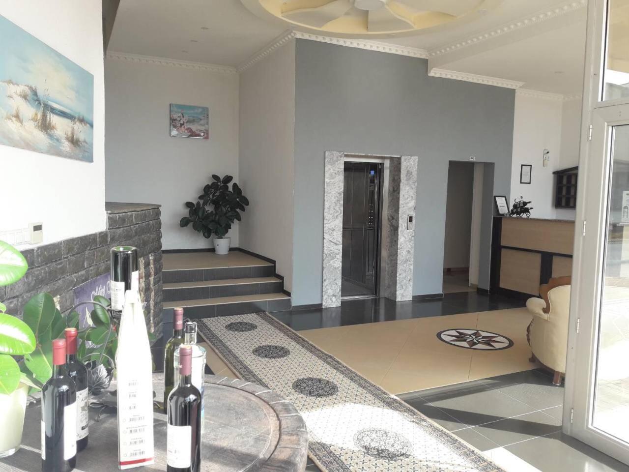 Hotel Albatros Prizren Extérieur photo